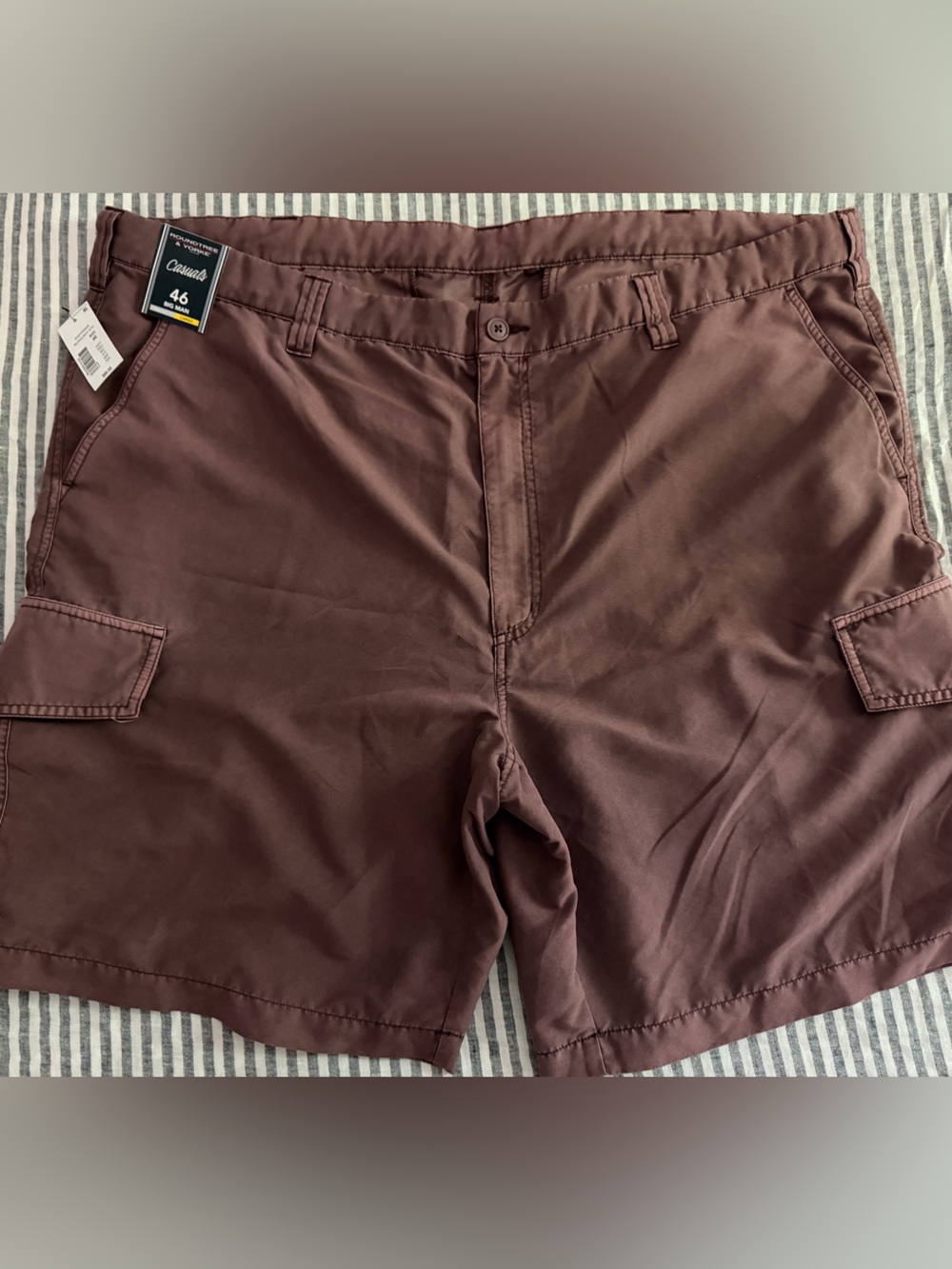 Roundtree & Yorke men’s big and tall Mauve-Brown and gray Cargo Shorts size 46
